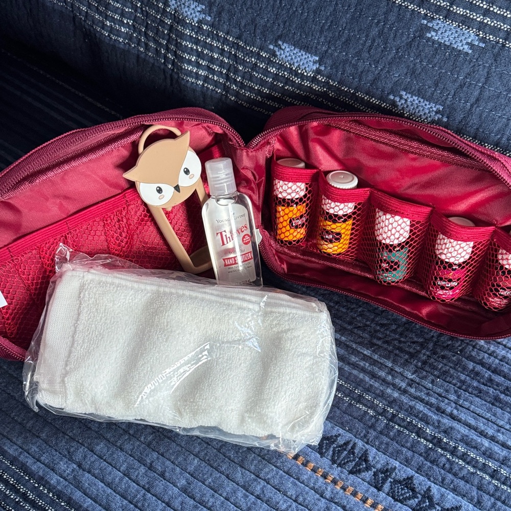 Young Living Theives  Cleaning Oil Collection With Organizer Pouch
